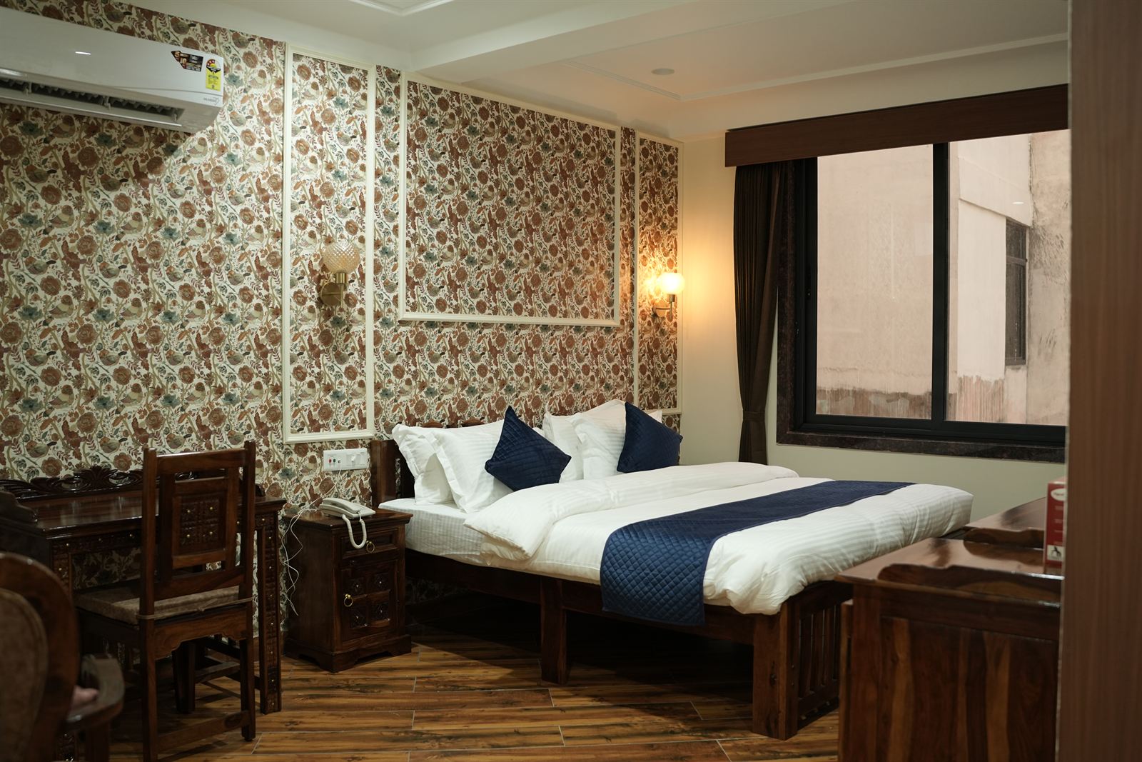 Grand Presidential Suite & Panoramic View